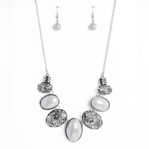 PATTERNED PAISLEY - SILVER GRAY OVAL BEADED NECKLACE & EARRINGS SET